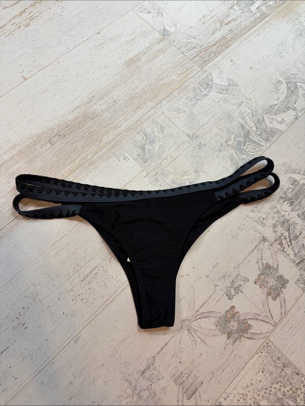 Ron Jon Banded 2 Strap Black and Grey Super Cheeky Bikini Bottoms Large